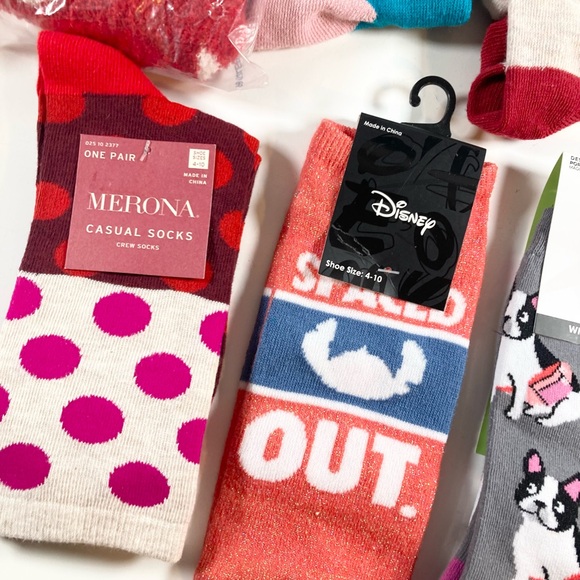 Mixed Lot of 7 Pairs of Women’s Socks - Picture 2 of 11